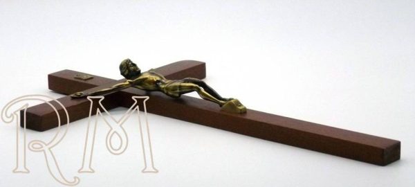 Cruz de madera con Cristo