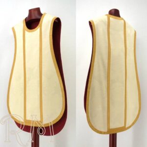 Casulla blanca modelo Alfeo