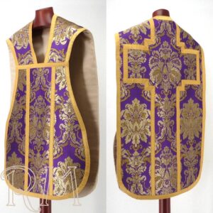 casulla morada modelo Natanael